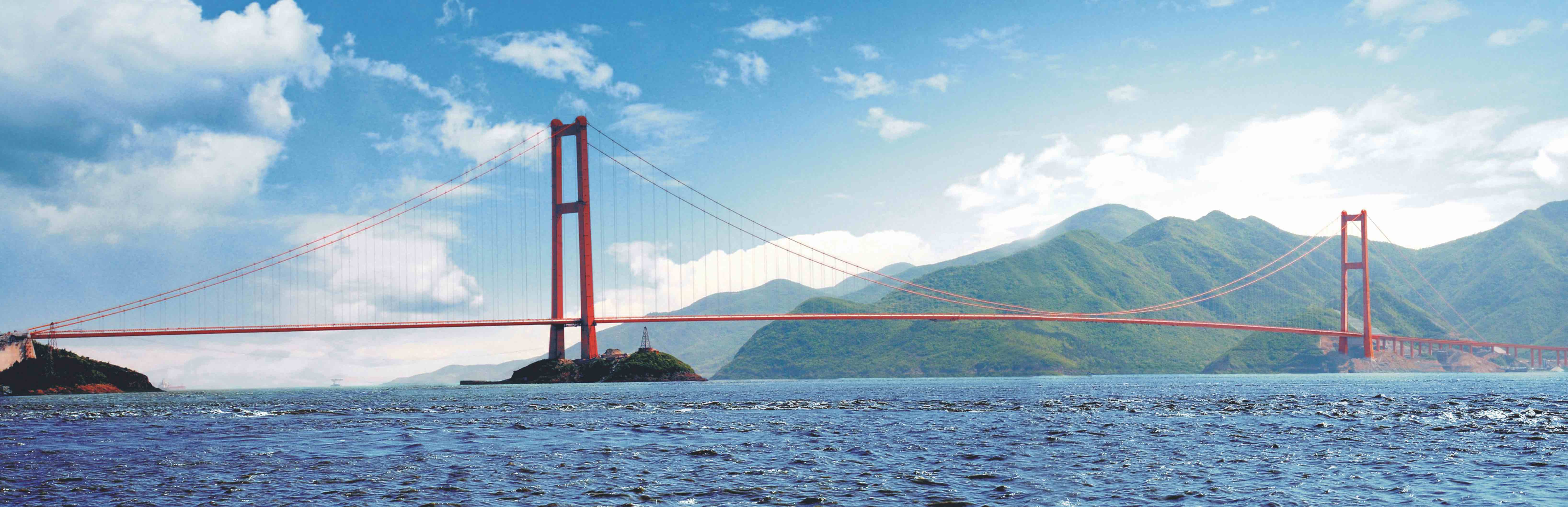 1、浙江舟山西堠門跨海大橋，主跨1650米的懸索跨海特大橋，居中國第一，世界第二，被譽為“神州第一橋”，獲得國際橋梁“古斯塔夫林德薩爾獎、2015年菲迪克杰出項目獎、魯班獎、詹天佑土木工程大獎、中國公路學(xué)會科技進步一等獎。.jpg