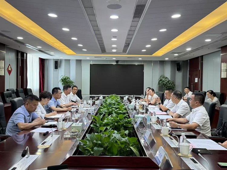 成都市副市長(zhǎng)王鋒君一行赴四川路橋集團(tuán)開(kāi)展調(diào)研
